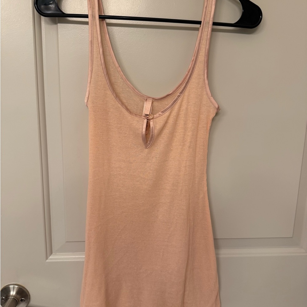 SKIMS Peach Scoop Tank with Front Keyhole Tie